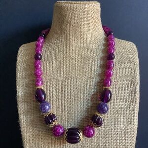 Vintage Avon purple lucite beaded necklace.